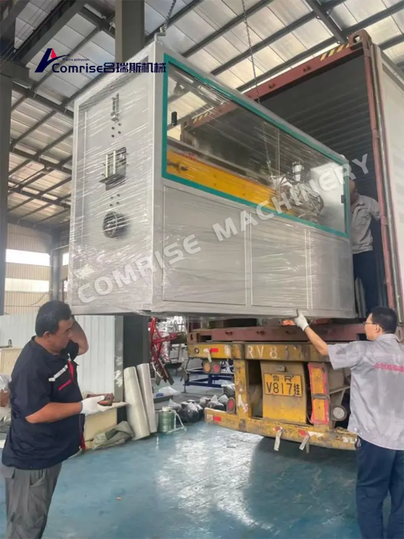 Η μηχανή σωλήνων PVC υψηλής απόδοσης κατευθύνεται στη Νότια Αμερική Η μηχανή σωλήνων PVC υψηλής απόδοσης κατευθύνεται στη Νότια Αμερική